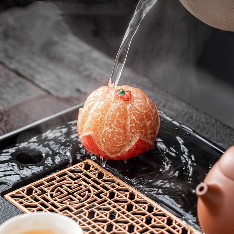 Orange Shape Resin Tea Pet, Color Changing with Hot Tea, Meaning Good Luck & Fortune, Fun Novelty Gift for Tea Lovers