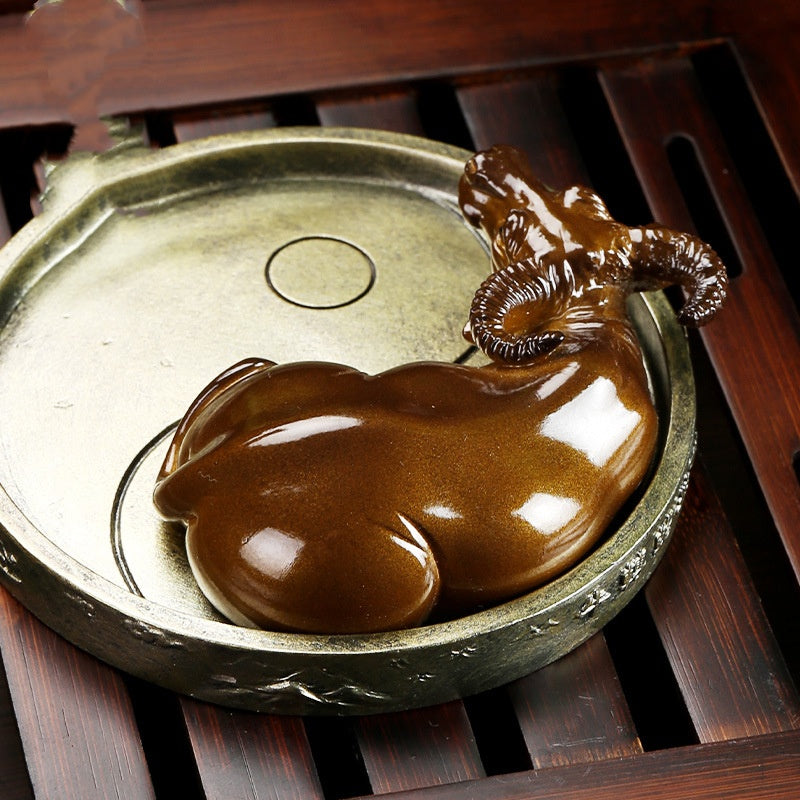 Color-changing tea pets, a pair of cow figurines, Zen creative tea play, kung Fu tea set accessories