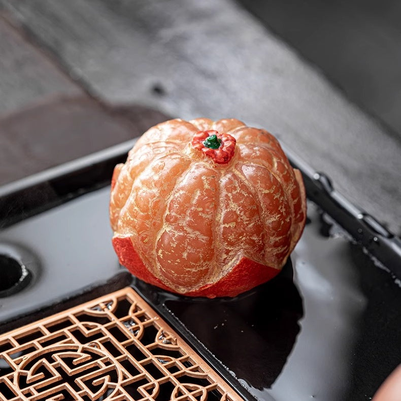Orange Shape Resin Tea Pet, Color Changing with Hot Tea, Meaning Good Luck & Fortune, Fun Novelty Gift for Tea Lovers