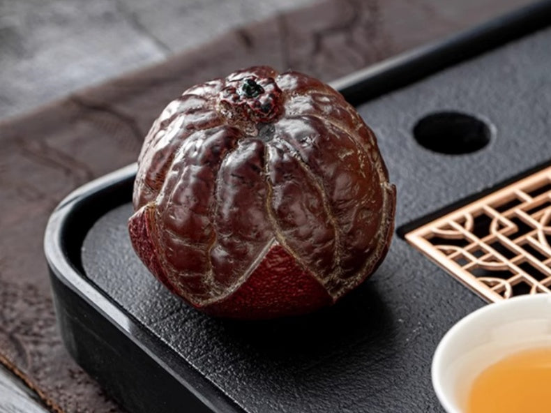 Orange Shape Resin Tea Pet, Color Changing with Hot Tea, Meaning Good Luck & Fortune, Fun Novelty Gift for Tea Lovers