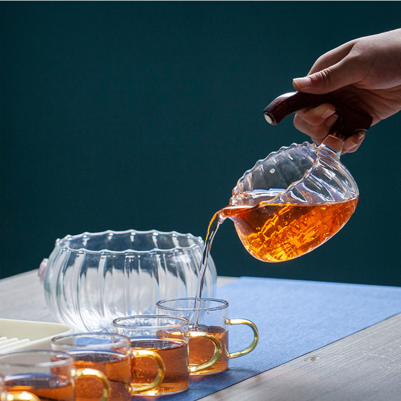 Semi-Automatic Glass Teapot Suit for Magnetic Water Flow Wooden Glass Teapot Set with Cups (Red Maiden)