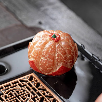 Orange Shape Resin Tea Pet, Color Changing with Hot Tea, Meaning Good Luck & Fortune, Fun Novelty Gift for Tea Lovers